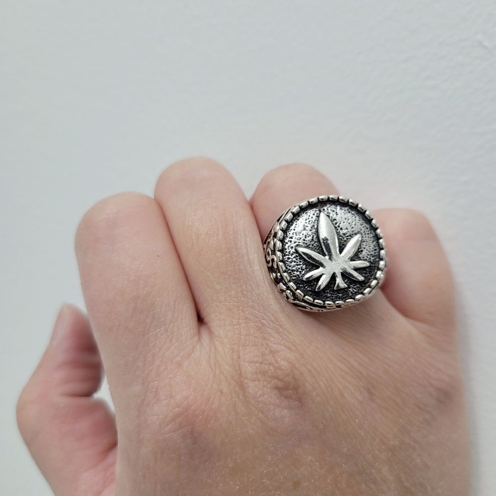 Brand New Silver Leaf Ring Size: 10.75 US - Picture 2 of 8